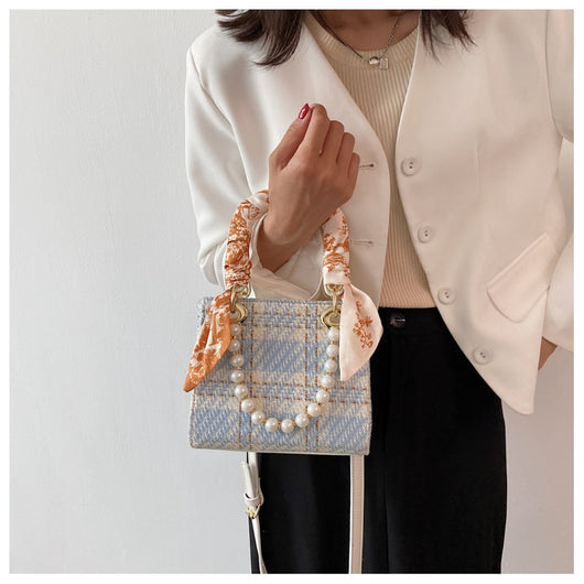 Bolso Diagonal Elegante con Perla y Diseño Asimétrico - Image 15