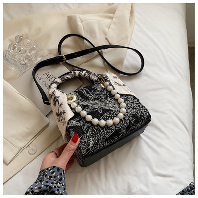 Bolso Diagonal Elegante con Perla y Diseño Asimétrico - Image 21