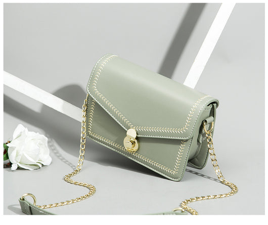 Bolso Mensajero de Cadena Dorada para Mujer - Versátil y Moderno - Image 9