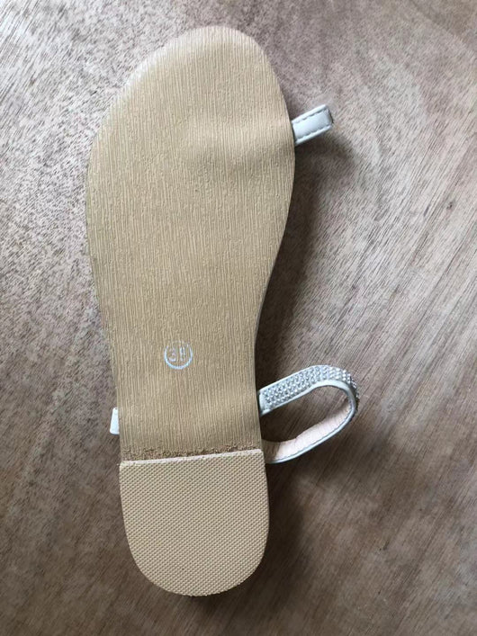 Sandalias Planas de Diamante - Comodidad y Elegancia - Image 12