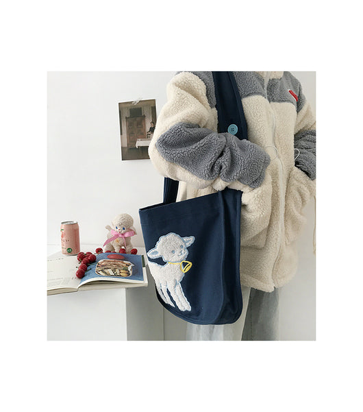 Bolsa Universitaria con Bordado de Oveja - Estilo Campus Desenfadado - Image 13