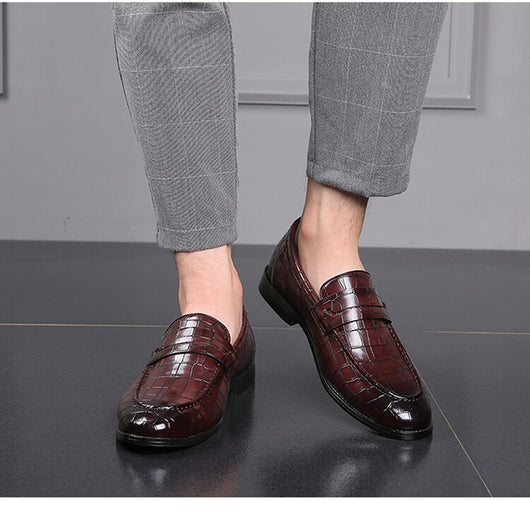 Zapatos Casuales de Cuero para Hombre con Patrón Moderno - Image 15