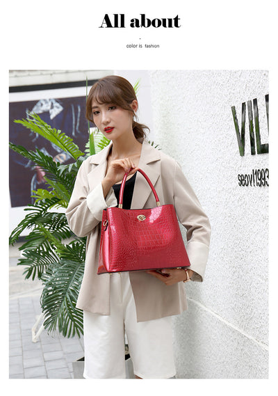 Bolso Mensajero de Cuero Charol con Bandolera Única - Image 12