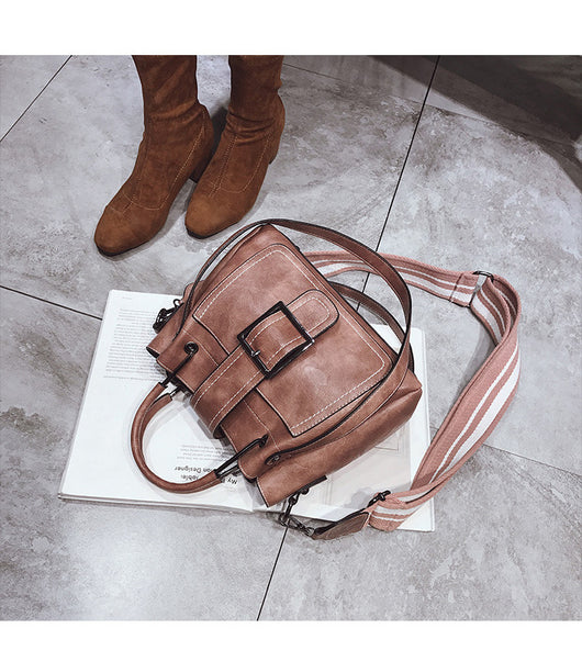 Bolso Sporty Ella - Diseño Minimalista - Image 7
