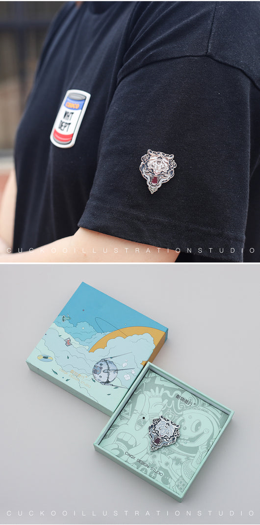 Broche Diseño Tigre Blanco en Metal Plateado - Image 13