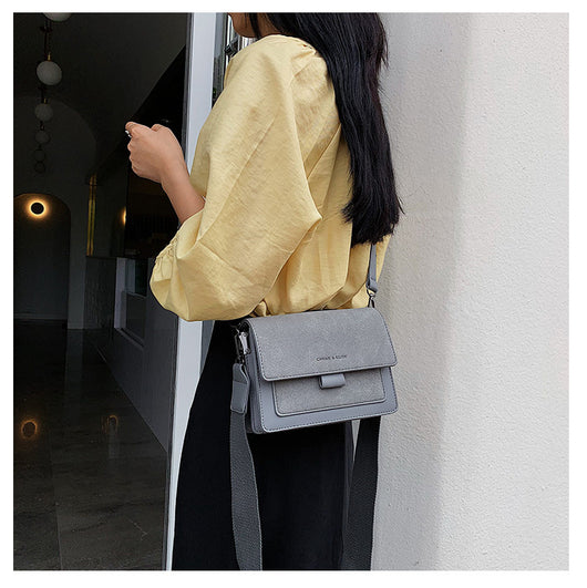 Bolsa Retro Cuadrada Super Fire Scrub - Image 22
