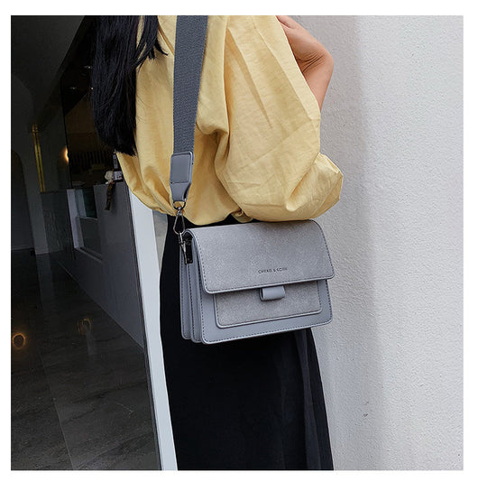 Bolsa Retro Cuadrada Super Fire Scrub - Image 24