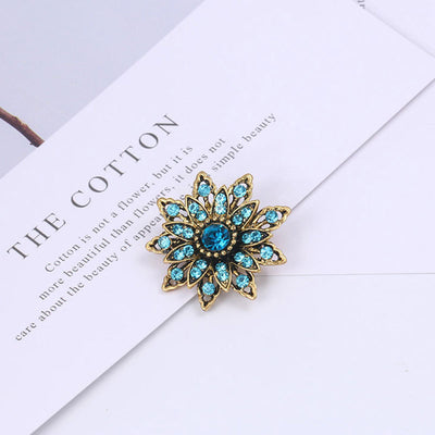 Broche Floral Dorado Vintage con Cristales y Brillantes - Image 10