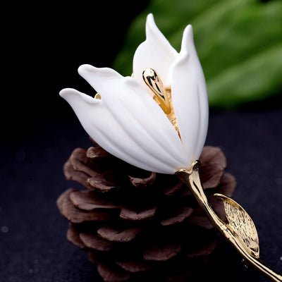 Broche Flor de Lirio en Resina - Diseño Creativo para Mujer - Image 15