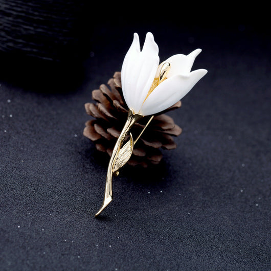 Broche Flor de Lirio en Resina - Diseño Creativo para Mujer - Image 16