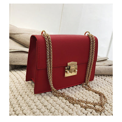 Bolso Mensajero con Cadena - Image 27