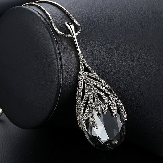 Collar Colgante en Forma de Gota de Agua - Image 7