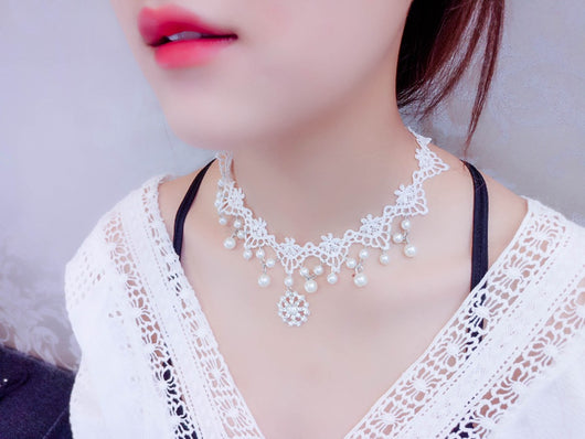 Collar de Encaje Blanco con Piedras Preciosas para Mujer - Image 8