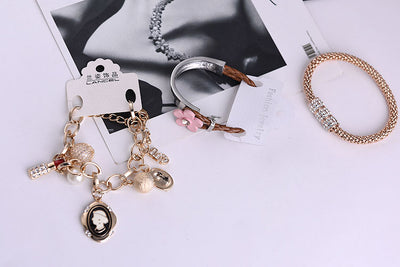 Pulsera de Perlas y Aleación - Image 13