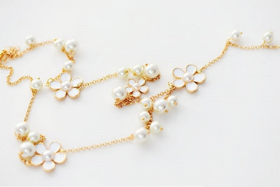 Cadena para Suéter con Flor de Cinco Pétalos y Perla - Image 17