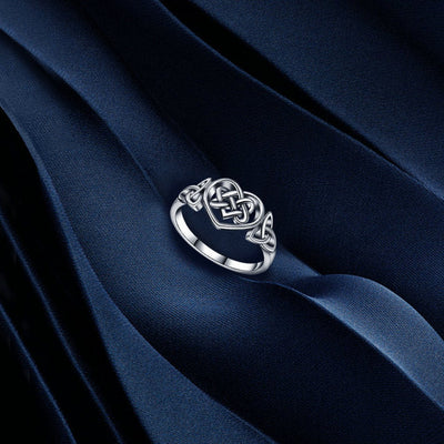 Anillo de Corazón con Nudo Celta Artesanal - Image 7