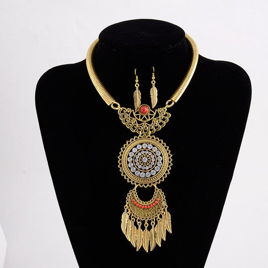 Aretes de Cristal Vintage con Colgante de Hoja - Image 9