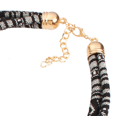 Conjunto de Collar y Aretes con Borlas de Pluma - Image 17