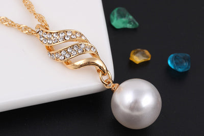 Conjunto de Aretes de Perla con Collar a Juego - Image 10