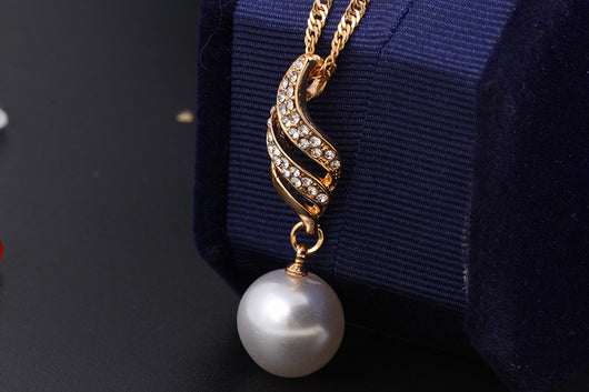 Conjunto de Aretes de Perla con Collar a Juego - Image 11