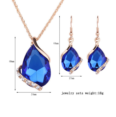 Conjunto de Collar y Aretes Gota de Agua - Image 10