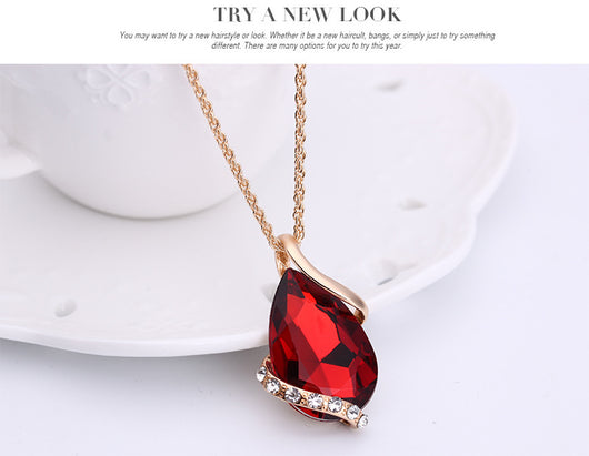 Conjunto de Collar y Aretes Gota de Agua - Image 11