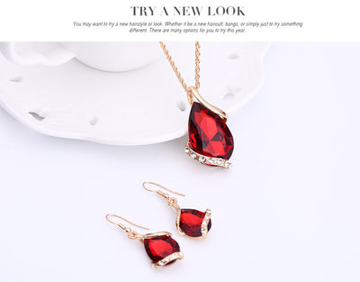 Conjunto de Collar y Aretes Gota de Agua - Image 12