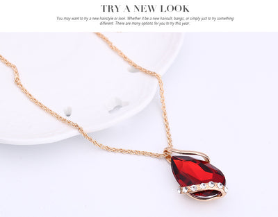Conjunto de Collar y Aretes Gota de Agua - Image 13