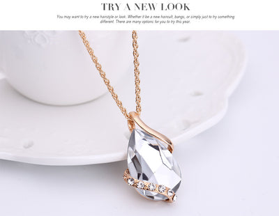 Conjunto de Collar y Aretes Gota de Agua - Image 15