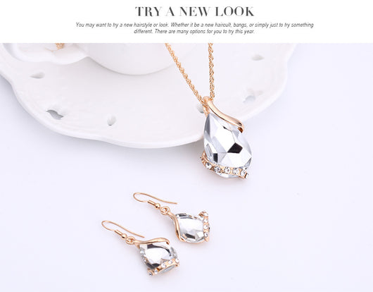 Conjunto de Collar y Aretes Gota de Agua - Image 16