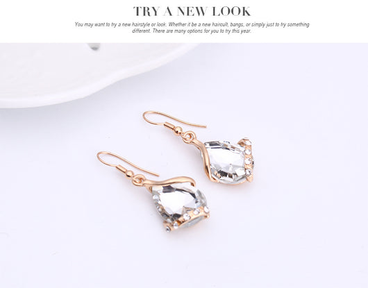 Conjunto de Collar y Aretes Gota de Agua - Image 18