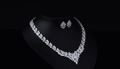 Conjunto de Collar Studs con Flores de Circón - Image 11