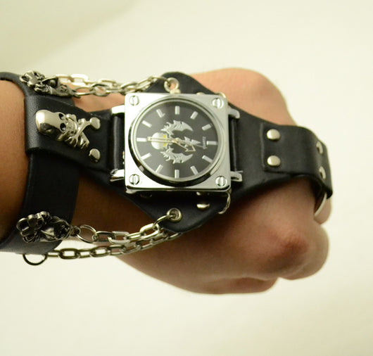 Reloj de Pulsera con Cinturón de Remaches Skull - Image 8