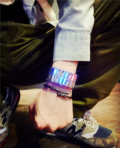 Reloj Digital LED Unisex - Pulsera Electrónica de Pareja Moderna - Image 16