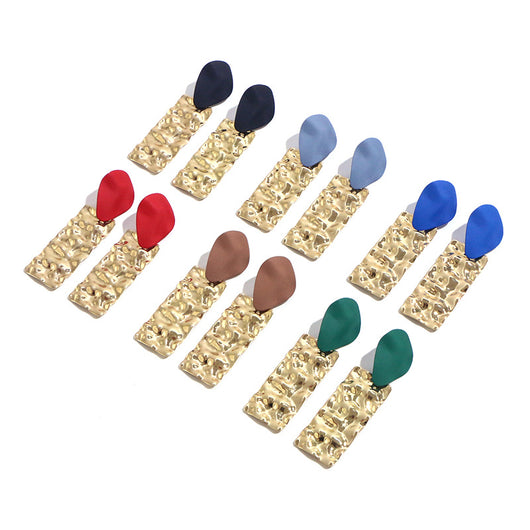 Aretes Metálicos Mate Minimalistas Versátiles - Image 8