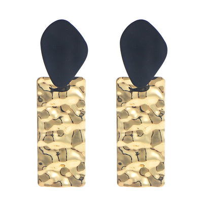 Aretes Metálicos Mate Minimalistas Versátiles - Image 14