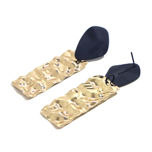 Aretes Metálicos Mate Minimalistas Versátiles - Image 15