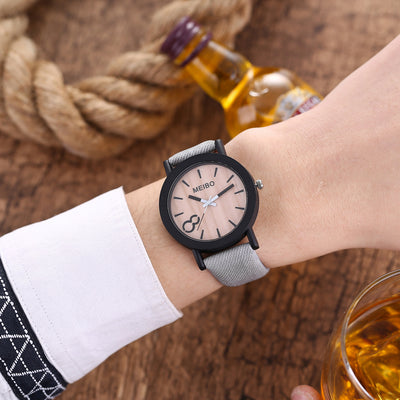 Reloj de Pulsera Cuarzo con Correa de Cuero y Textura de Madera - Image 6