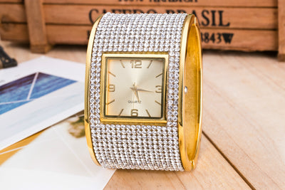 Reloj de Moda con Diamantes - Image 21
