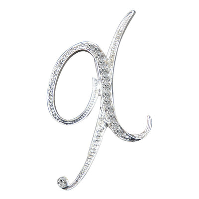 Broche de letra con diamantes - Image 8