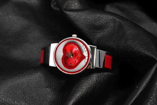 Reloj de pulsera para mujer con diseño de corazón y movimiento de cuarzo - Image 10
