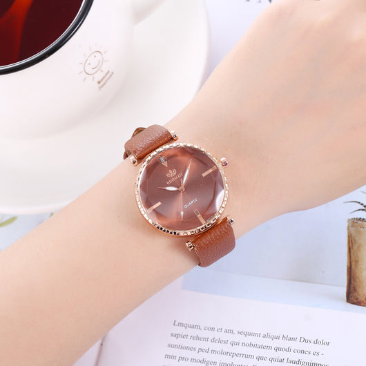 Reloj de mujer con diamantes y correa elegante - Image 5