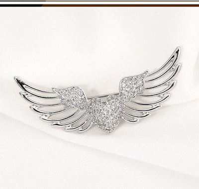 Broche de Alas de Ángel con Circonitas Engarzadas - Image 8
