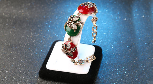 Pulsera Dorada Antigua de Resina Ruby con Oro Puro - Image 7