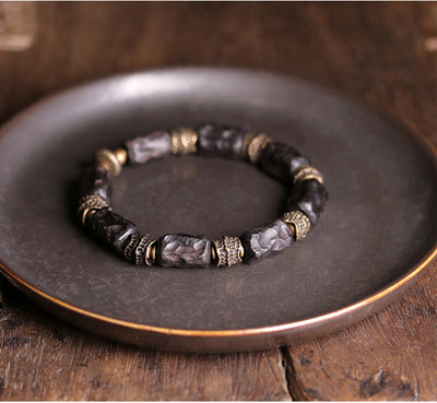 Pulsera Étnica Artesanal Texturizada para Mujer Literaria - Image 10