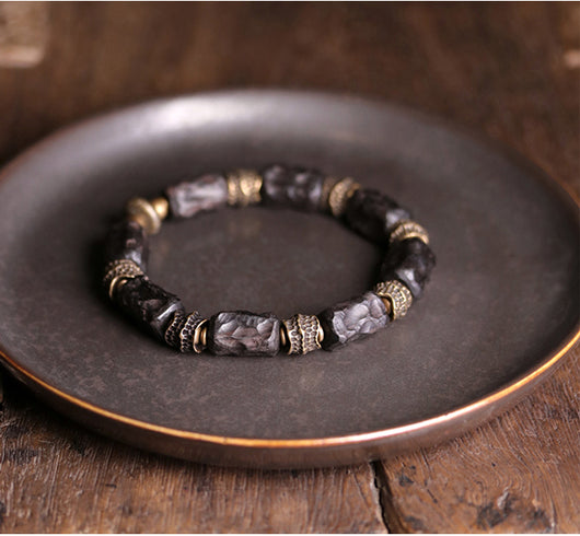 Pulsera Étnica Artesanal Texturizada para Mujer Literaria - Image 10