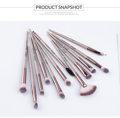 Set de 12 Brochas de Maquillaje Profesional - Sombras, Iluminador y Cejas - Image 6