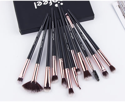 Set de 12 Brochas de Maquillaje Profesional - Sombras, Iluminador y Cejas - Image 8