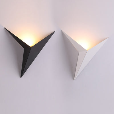 Lámpara de Pared Triangular para Dormitorio y Estudio - Image 7