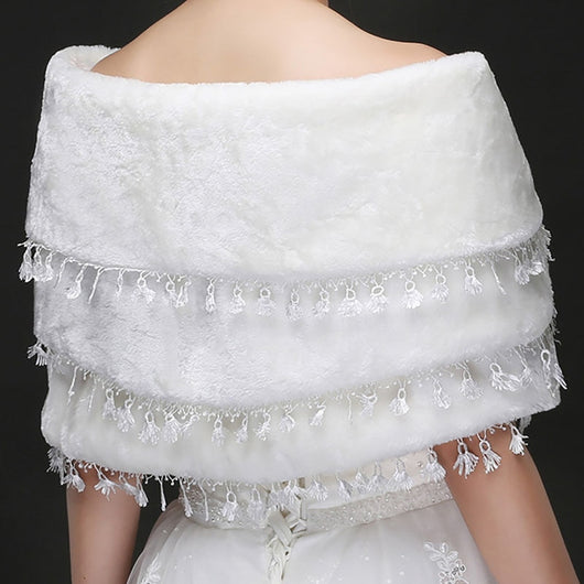 Chal Nupcial Blanco Cálido con Flecos - Image 7